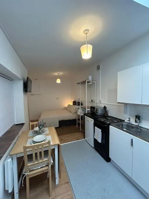 Cosy Gem In Cardiff Apartment