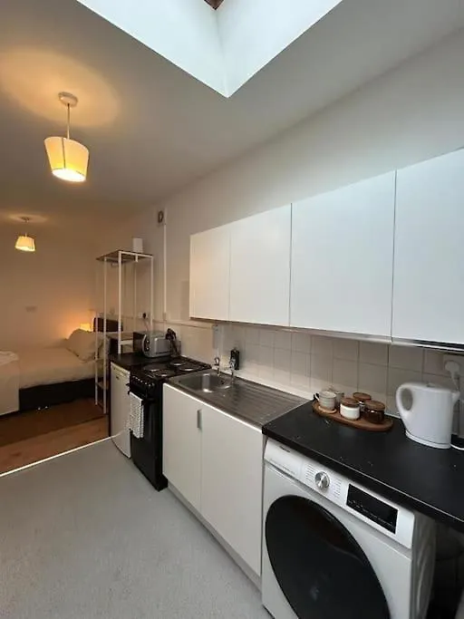 Cosy Gem In Cardiff Apartment