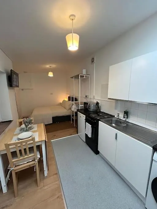 Cosy Gem In Cardiff Apartment 0*,  United Kingdom